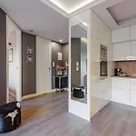 La Bagatelle By Baltica + Parking